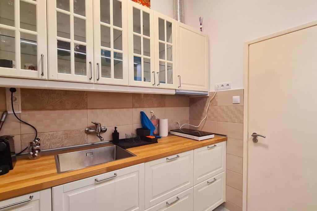 La Vida Loca Apartment Budapest Exterior foto